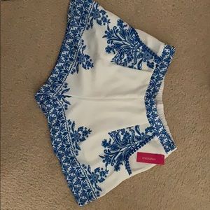 Brand new pair of shorts